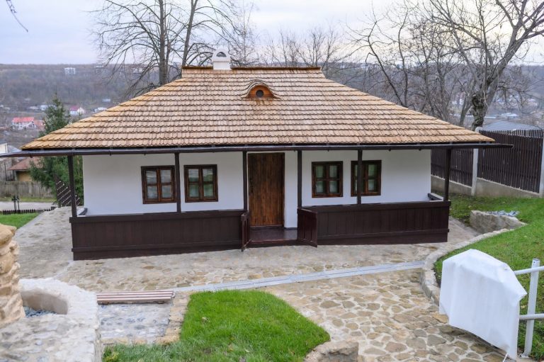 Bojdeuca lui Ion Creangă a reintrat în circuitul turistic după un amplu proces de reabilitare