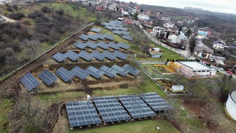 Apavital finalizează o investiție de peste un milion de lei într-o centrală fotovoltaică la stația de pompare Păcurari