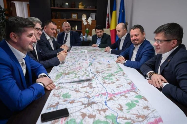 52 de kilometri de Autostrada A8 intră într‑o nouă etapă: au fost predate amplasamentele pentru loturile 1D și 2A