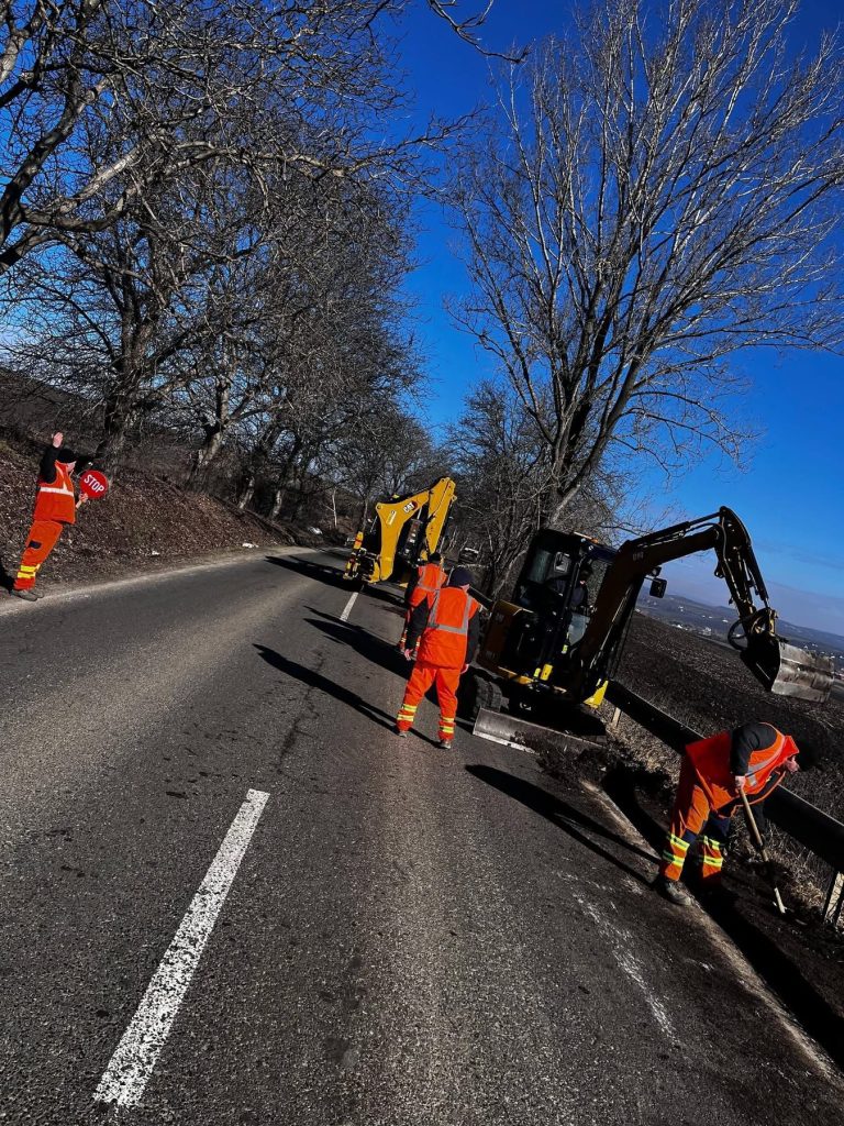 Lucrări de întreținere și siguranță rutieră pe drumurile județene din Iași