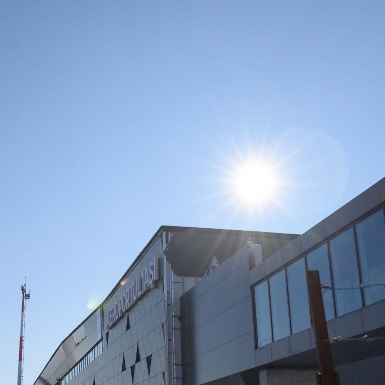 Aeroportul Iași își extinde capacitatea de producție a energiei verzi. A fost lansată licitația pentru al doilea parc fotovoltaic