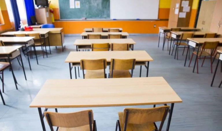 Investițiile în școlile din județul Iași prind viteză: patru contracte semnate, zeci de milioane de lei intră în educație