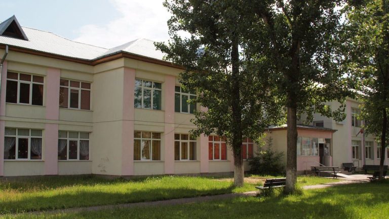 Grădinița nr. 21 Iași a câștigat competiția E.ON și va avea un nou loc de joacă pentru cei aproape 300 de copii