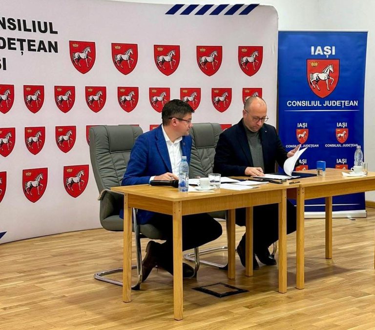 Al doilea microbuz școlar nou pentru elevii din Holboca. Investiția de aproape 300.000 de lei va intra în circulație din toamnă